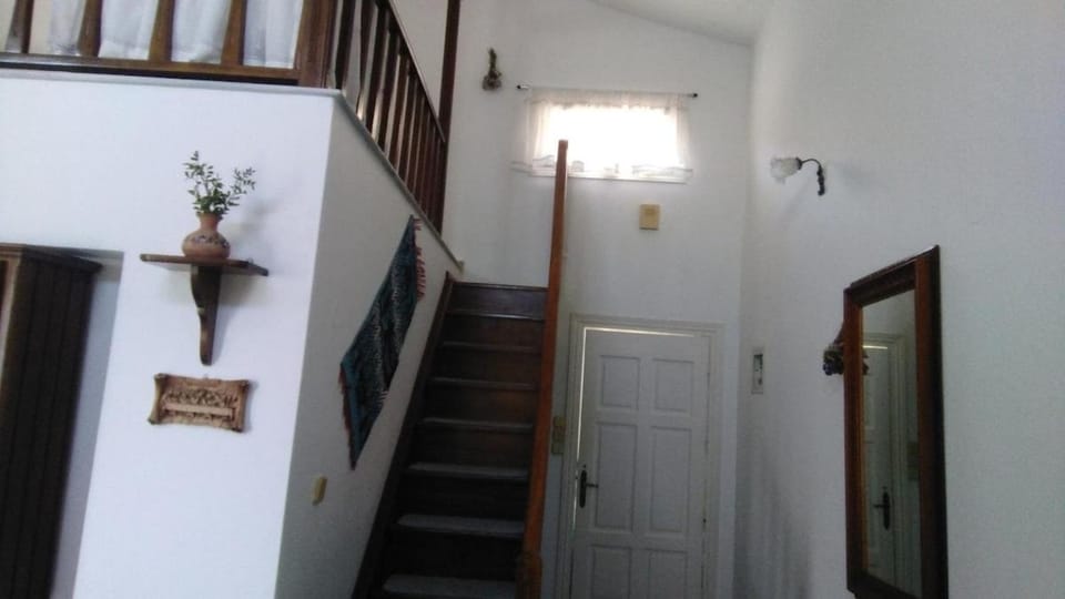 Waves and Walls -A kalymnian stay House in Kalymnos