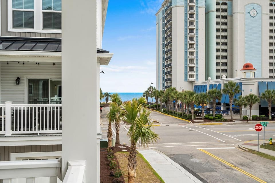 Drift Mint-Ocean View-Dog Friendly House in Myrtle Beach
