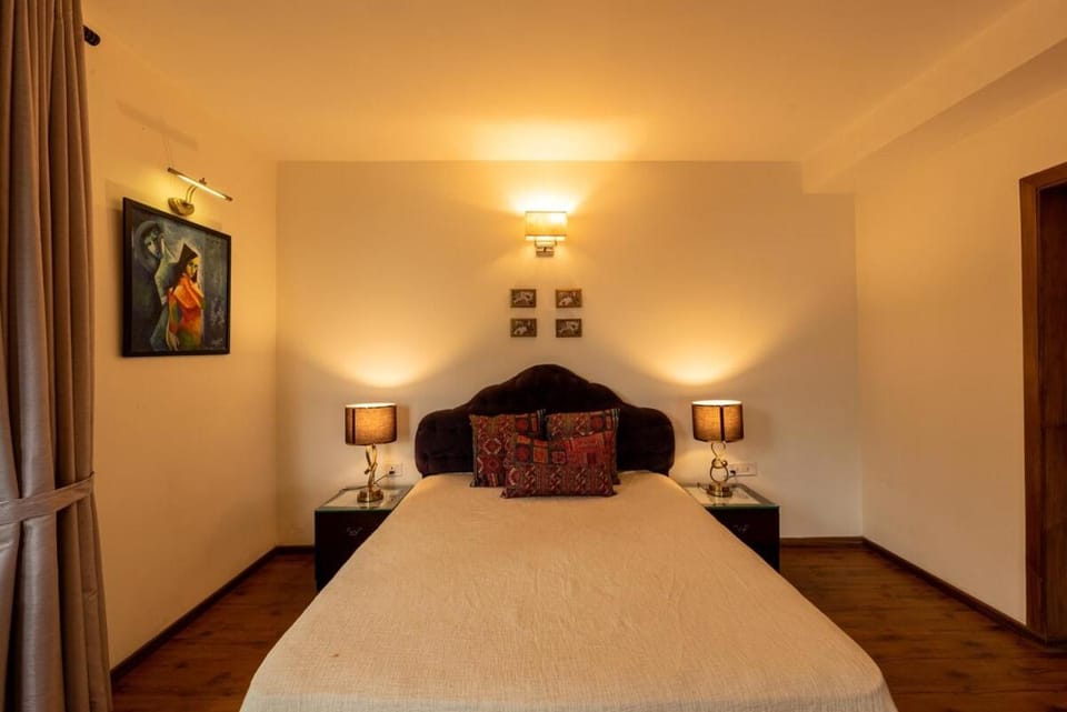 Pine Wood 2BHK Apartment Close to Naini Lake House in Uttarakhand