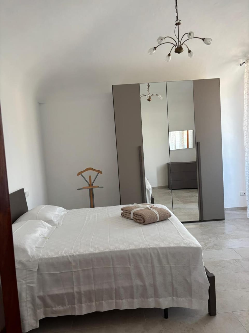 Bedroom, wardrobe