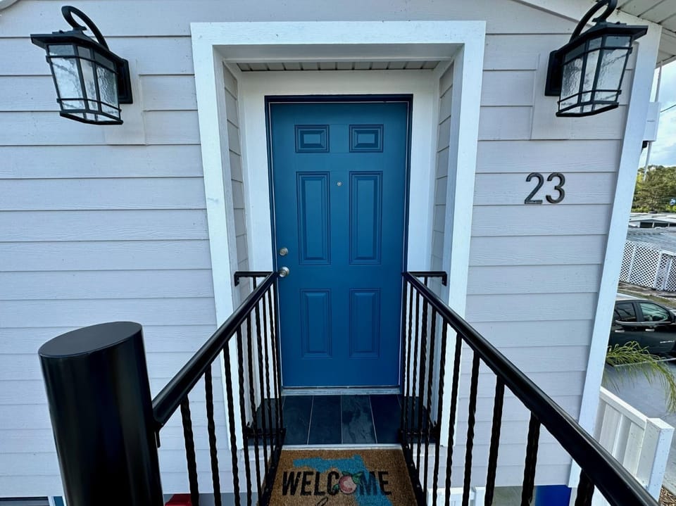 Facade/entrance, Day