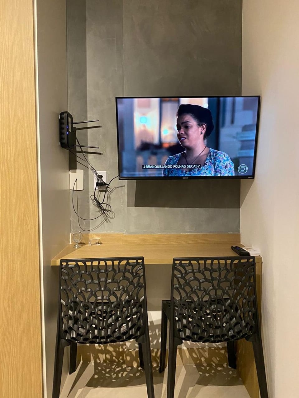 TV and multimedia, Seating area, Dining area