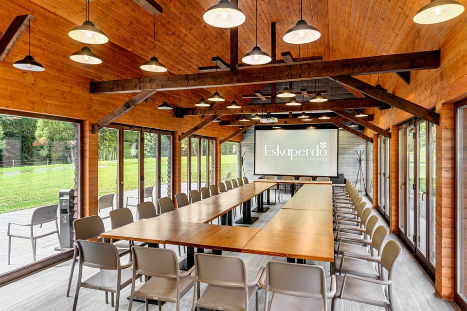 Meeting/conference room
