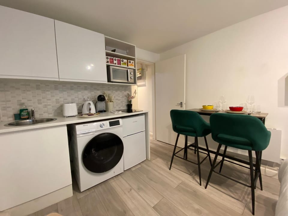Brand New Heart of London Stays Apartment in London Borough of Southwark