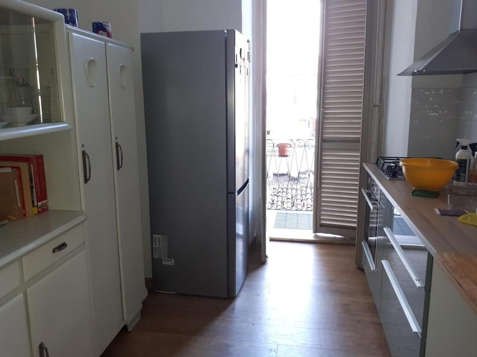 Kitchen or kitchenette, oven, stove