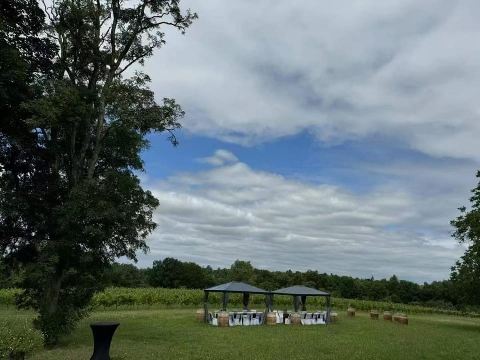 Bordeaux Castle natural No2 Nature lodge in Nouvelle-Aquitaine
