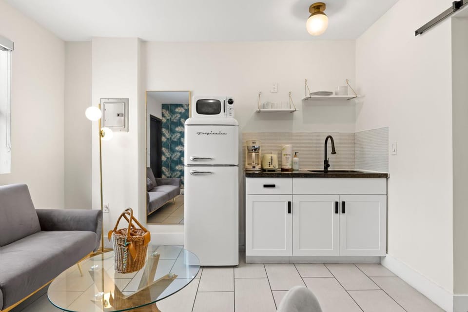 Coffee/tea facilities, Kitchen or kitchenette