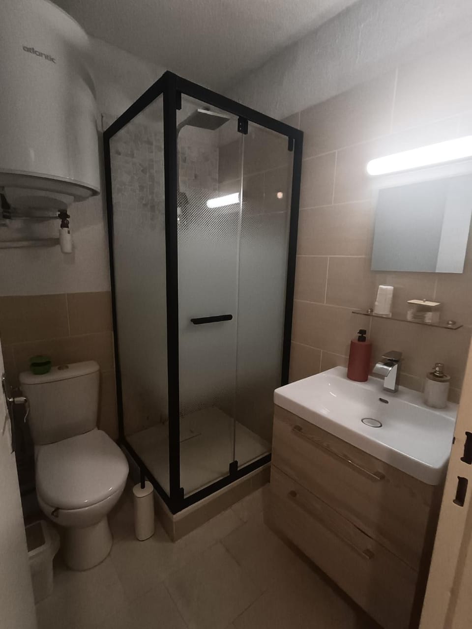 studio Nimes capouchiné parking et balcon proche centre Apartment in Nimes