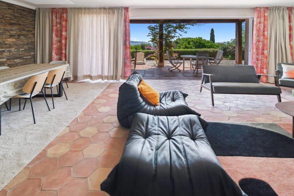 Incredible sea view peaceful stay at Villa OSCAR House in Cavalaire-sur-Mer