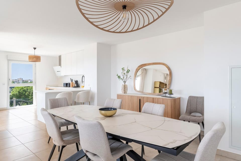 Lovely flat with terracce Apartment in Antibes