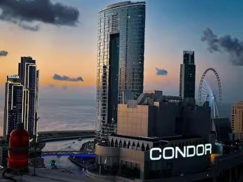 Luxury 1 BHK in Dubai Marina By dPie Man 1011 Apartment in Dubai