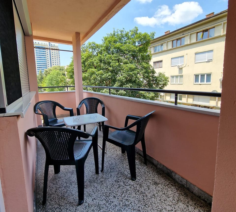 View (from property/room), Balcony/Terrace, Seating area