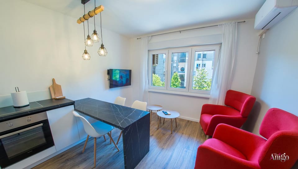 TV and multimedia, Living room, Seating area