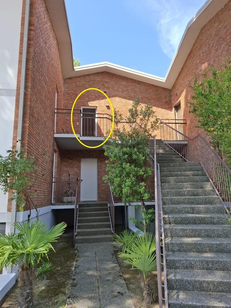 Property building, Facade/entrance