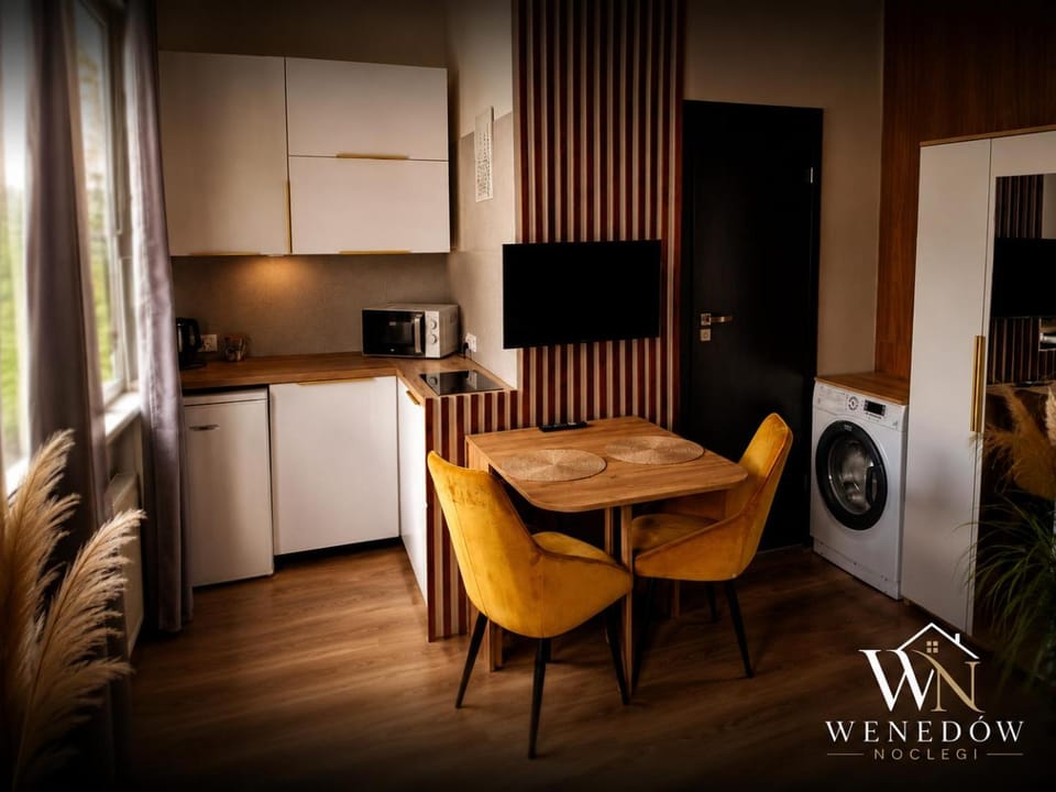 TV and multimedia, Kitchen or kitchenette, Dining area, wardrobe, washing machine
