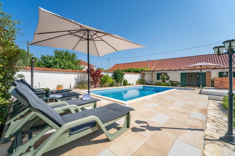 Haus Zdravko in Prkos - Haus für 4 Personen House in Zadar County