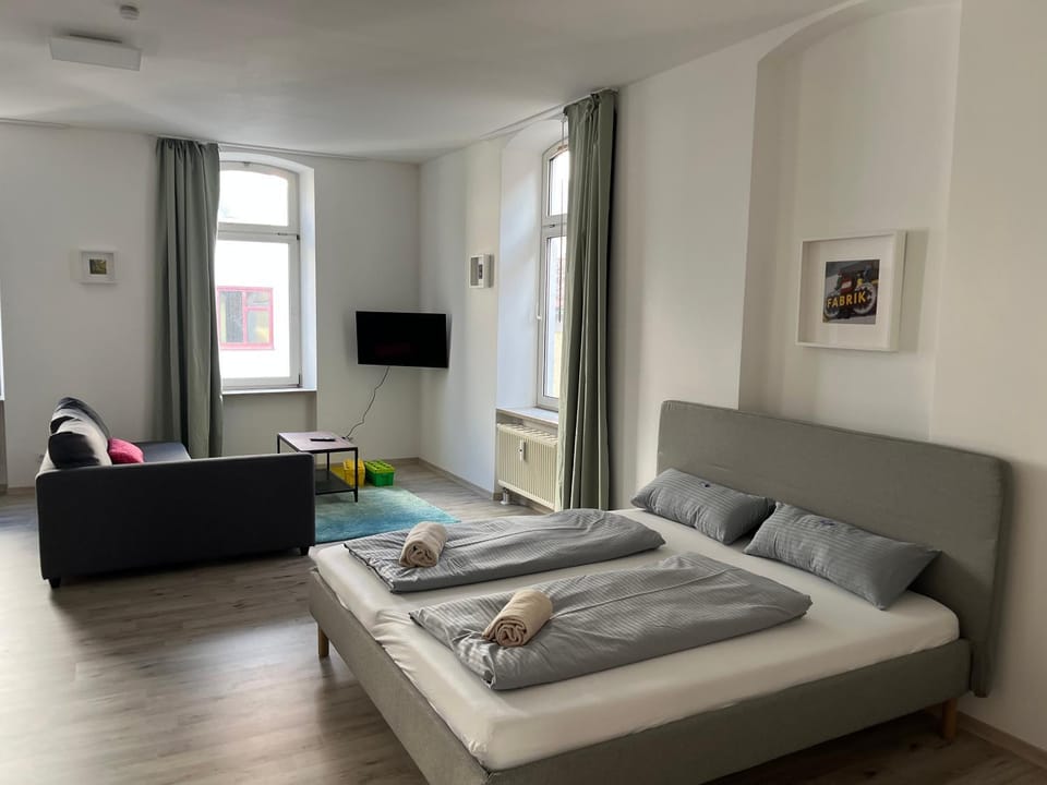 Living room, Photo of the whole room, Bedroom