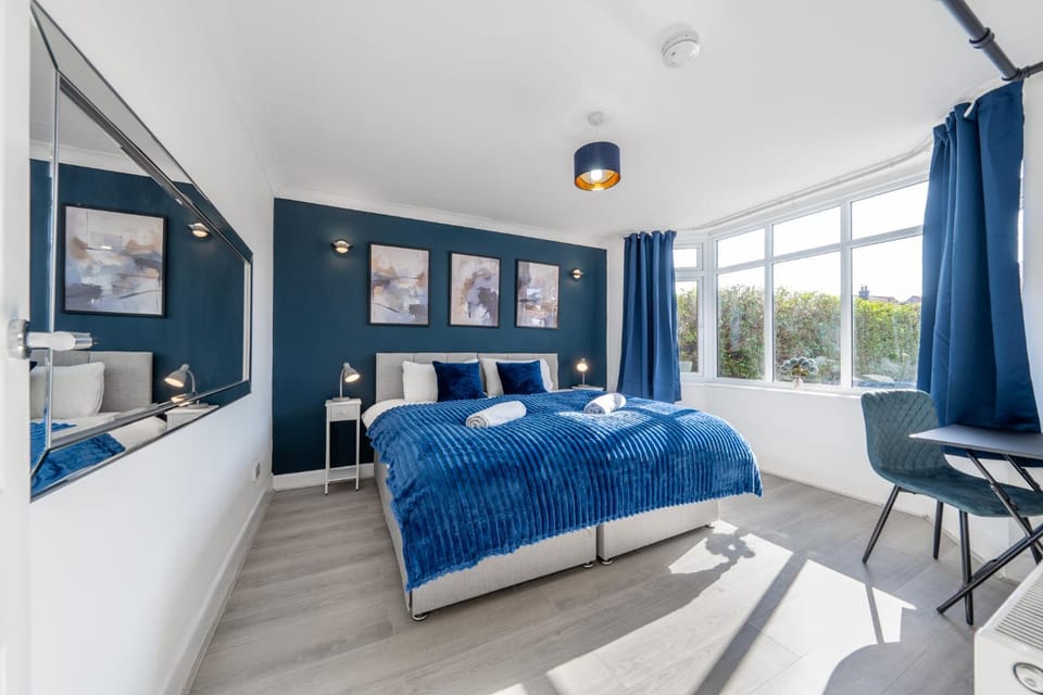 Free parking - 6 Bedroom Home Apartment in Colchester