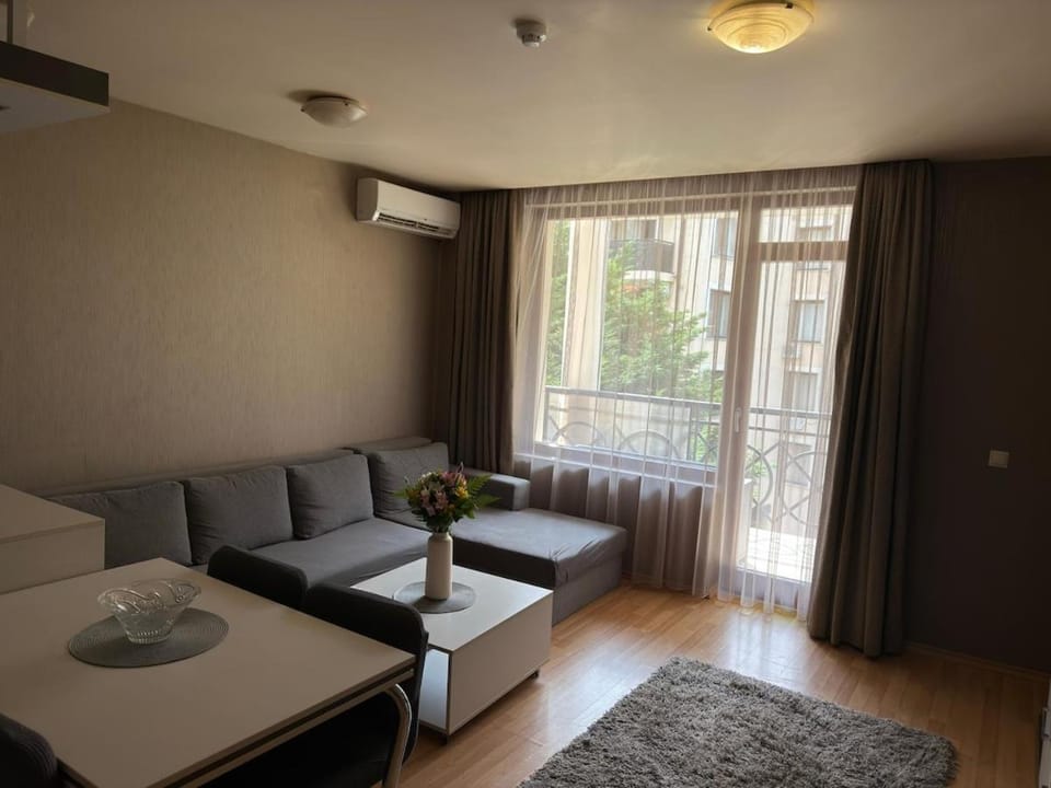Golden Escape Apartment in Varna