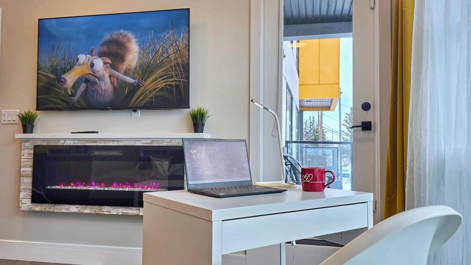 TV and multimedia, Balcony/Terrace, Living room, Business facilities, Seating area, fireplace