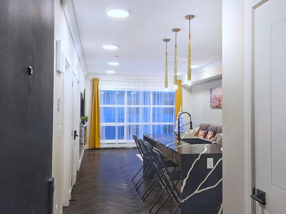 TV and multimedia, Kitchen or kitchenette, Living room, Photo of the whole room, Seating area