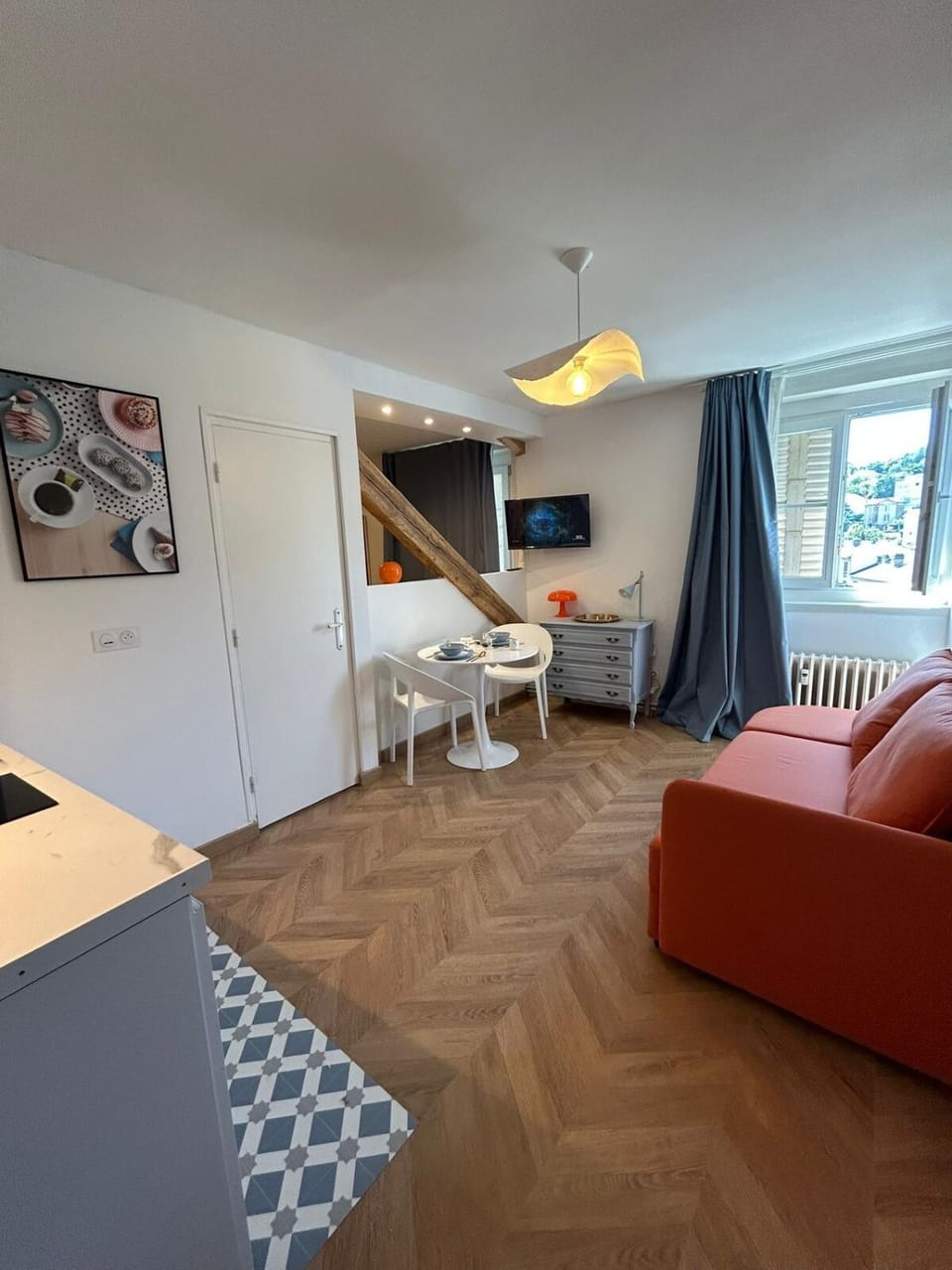 Le Color Block Studio Apartment in Auvergne-Rhône-Alpes
