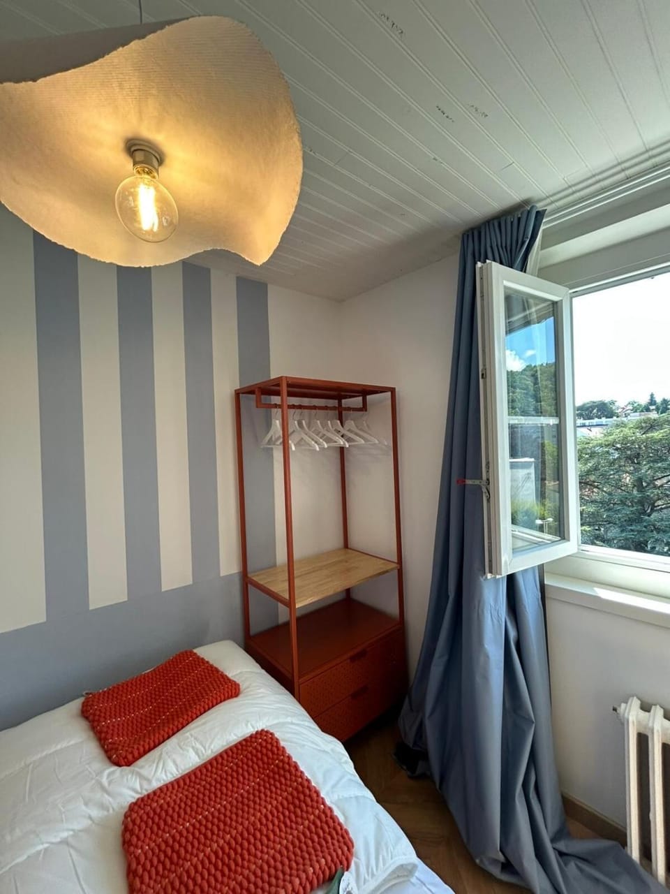 Le Color Block Studio Apartment in Auvergne-Rhône-Alpes