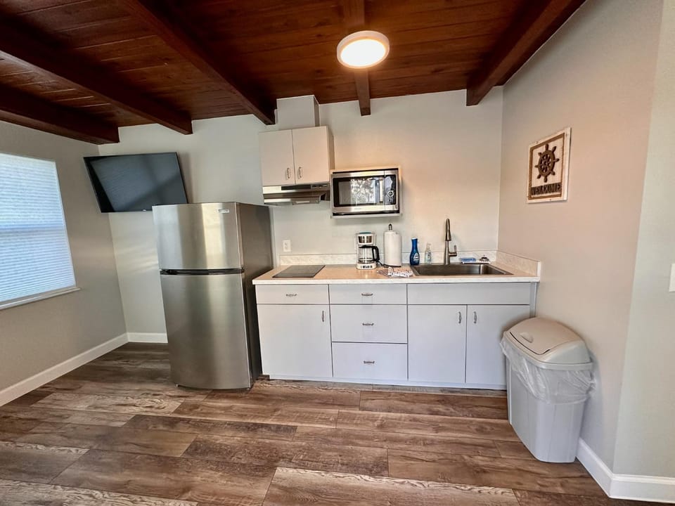 TV and multimedia, Kitchen or kitchenette