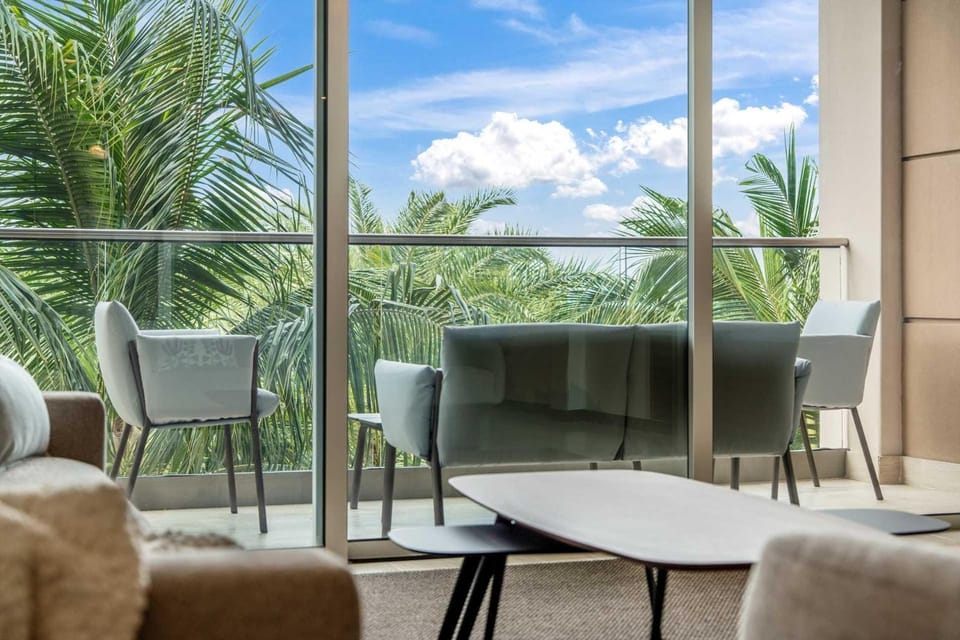 Eagle Beach - Luxury Beachscape 2BR condo - LV302 House in Noord