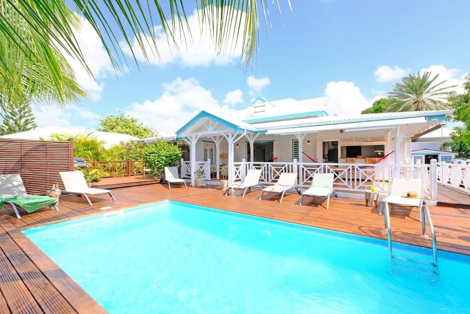 Charming villa with swimming pool for 6-8 Villa in Grande-Terre, Guadeloupe