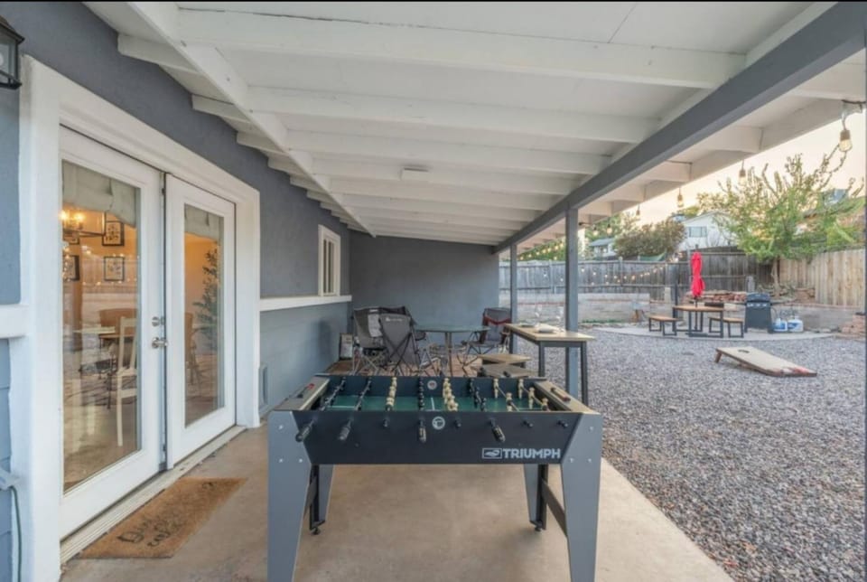Patio, Seating area