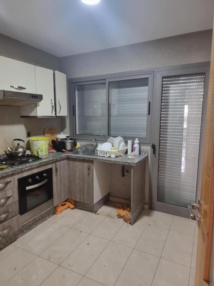 Appartement Confortable à Tamaris Piscine, Jacuzzi, Proche de la Mer Apartment in Casablanca-Settat