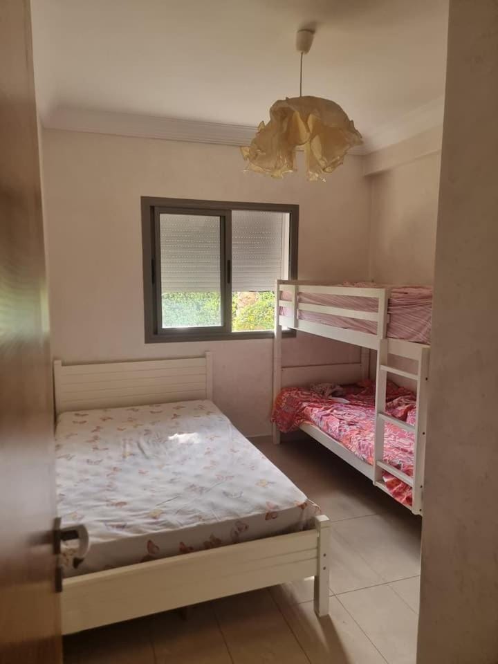 Appartement Confortable à Tamaris Piscine, Jacuzzi, Proche de la Mer Apartment in Casablanca-Settat