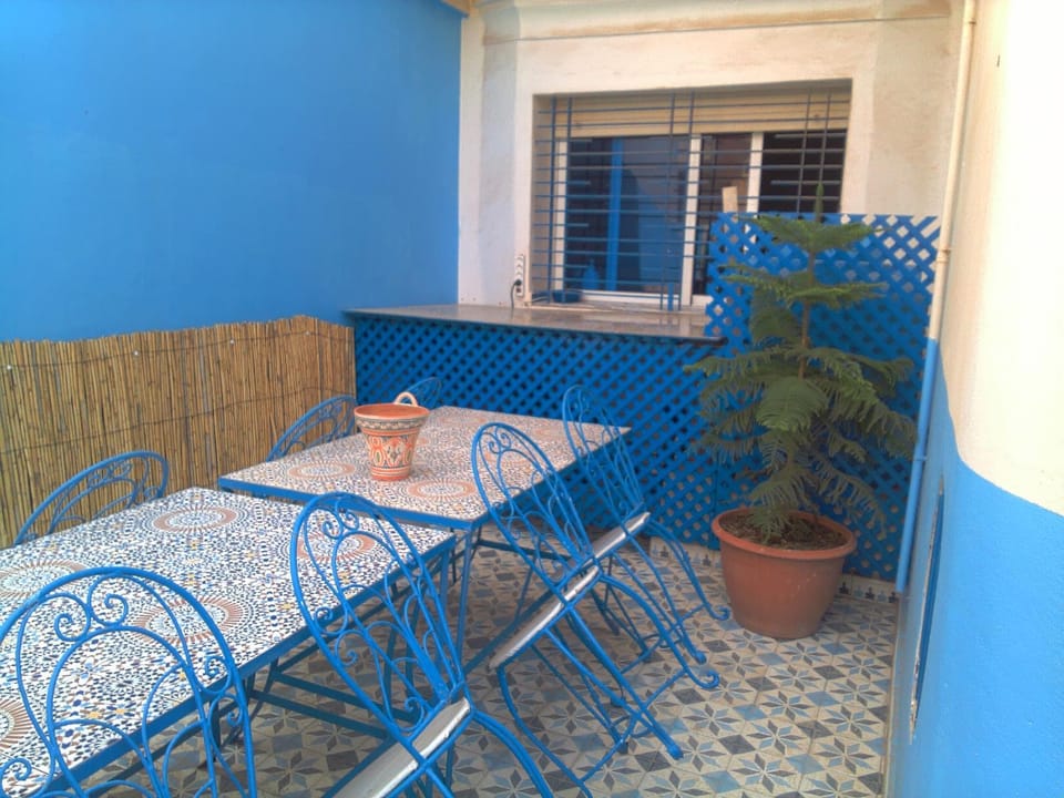 Patio, Dining area