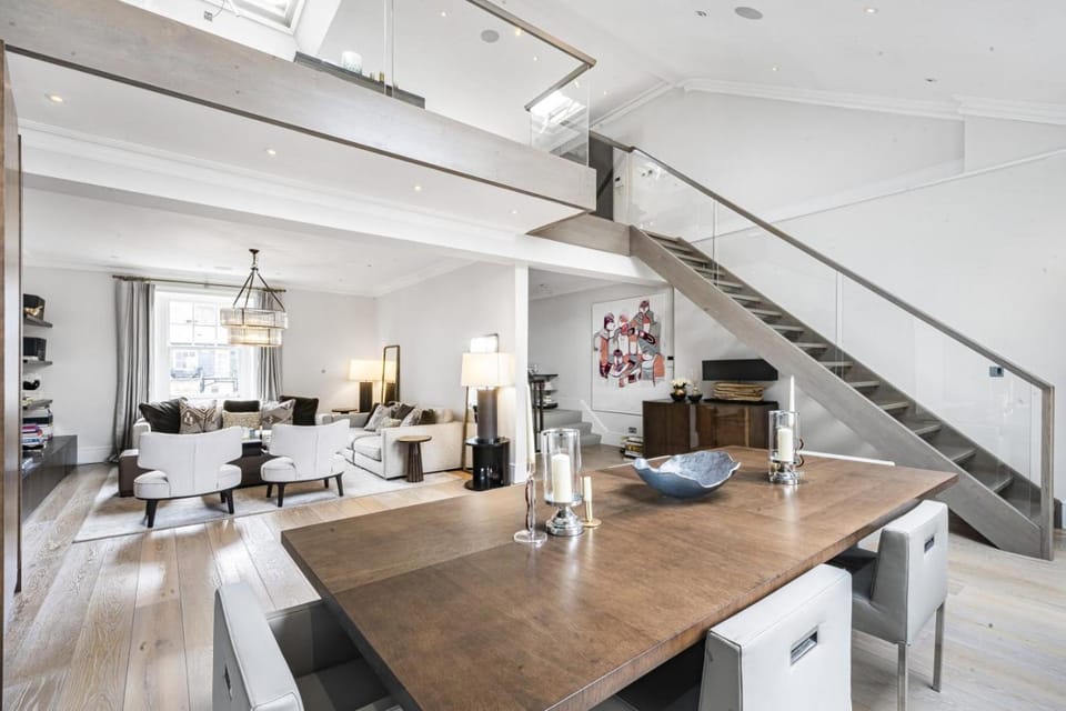 Kitchen or kitchenette, Living room, Dining area