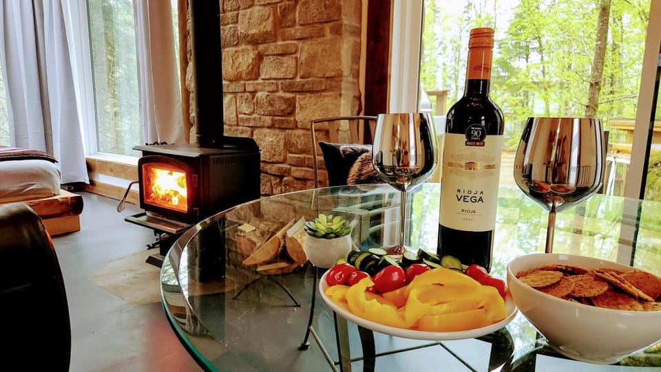 La Cache de l'Ours - Thermal Experience Spa&Sauna Chalet in Saint-Alexis-des-Monts