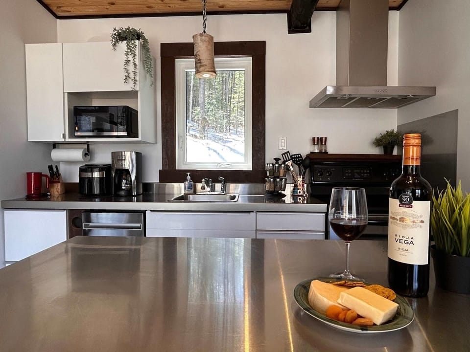 Oasis Nature - Spa Chalet in Saint-Alexis-des-Monts