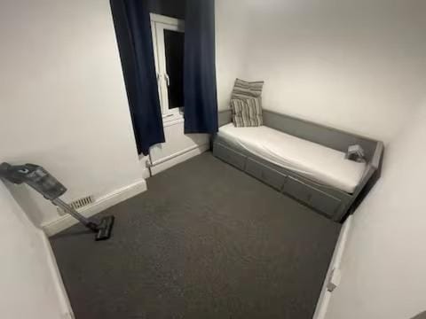 Room in City near Hospital Vacation rental in Cardiff