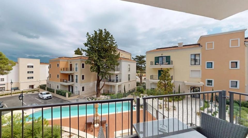 Lulu Lustica bay Apartment in Kotor Municipality