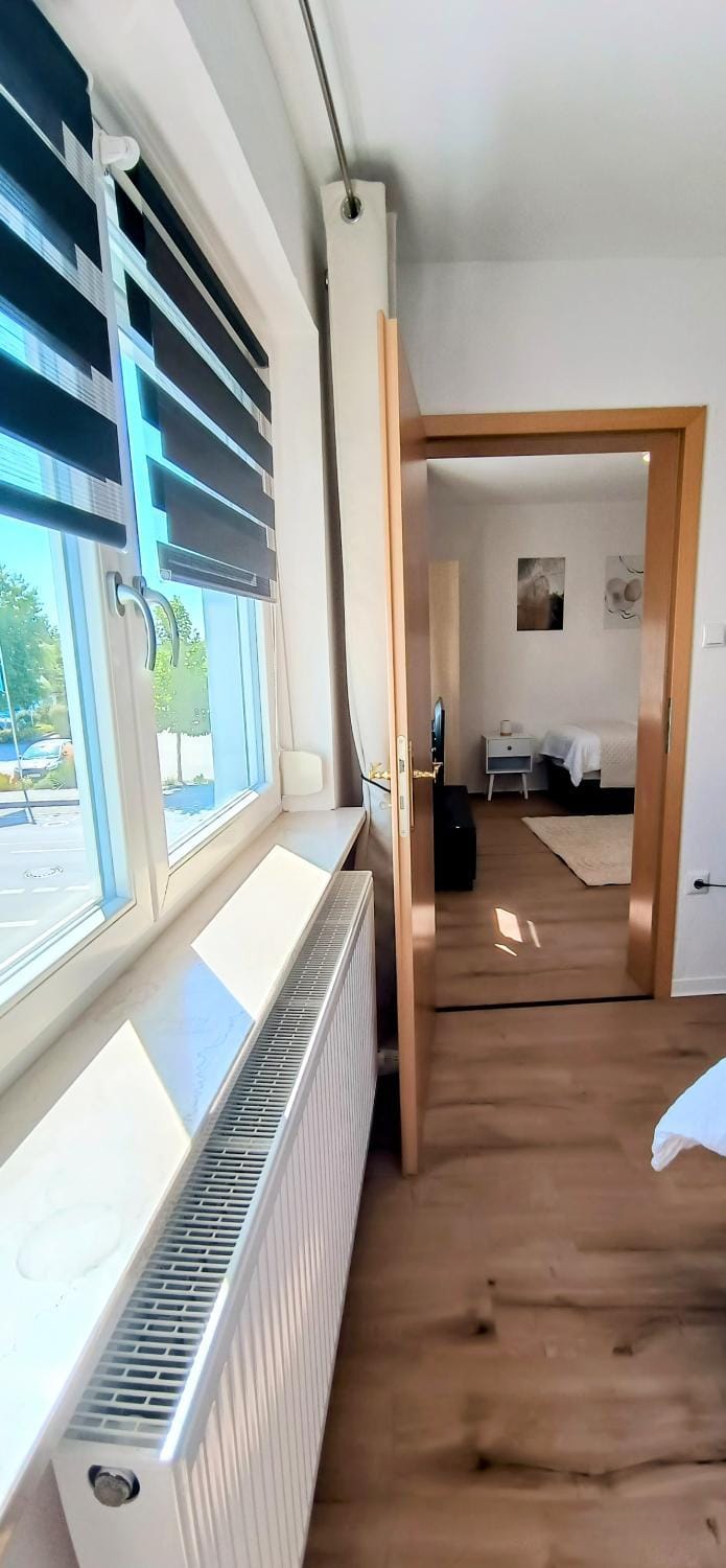 Bed, TV and multimedia, Photo of the whole room, Bedroom, internet, towels, air conditioner