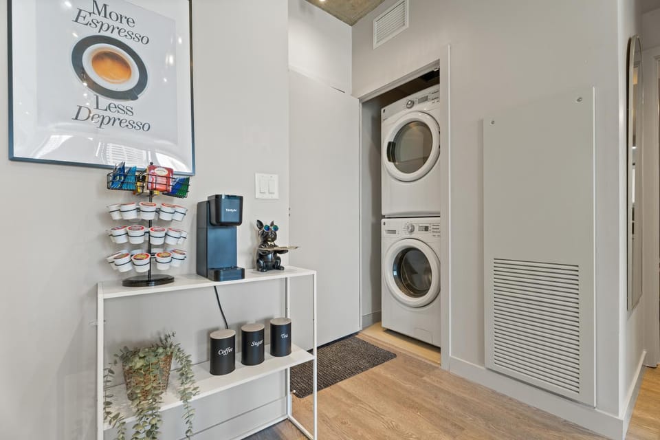 Coffee/tea facilities, washing machine, dryer