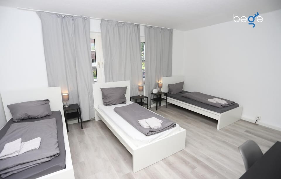Bed, Photo of the whole room, Seating area, Bedroom, towels