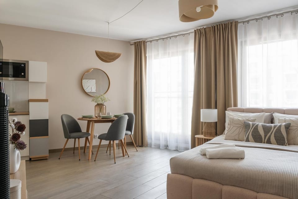 Bed, Living room