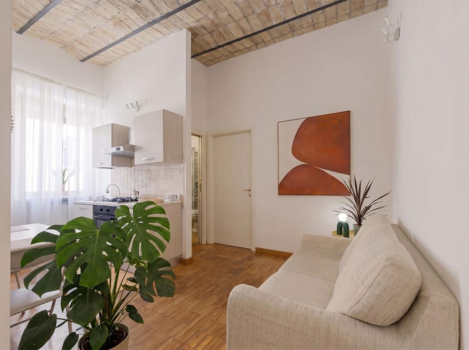 Urban Loft at Colosseum Apartment in Rome