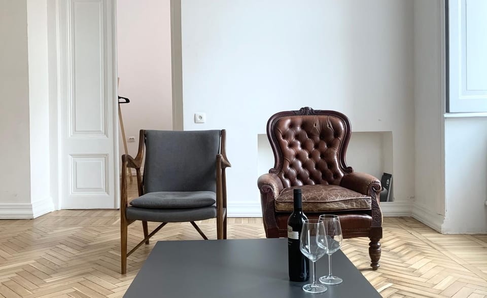 Living room, Seating area