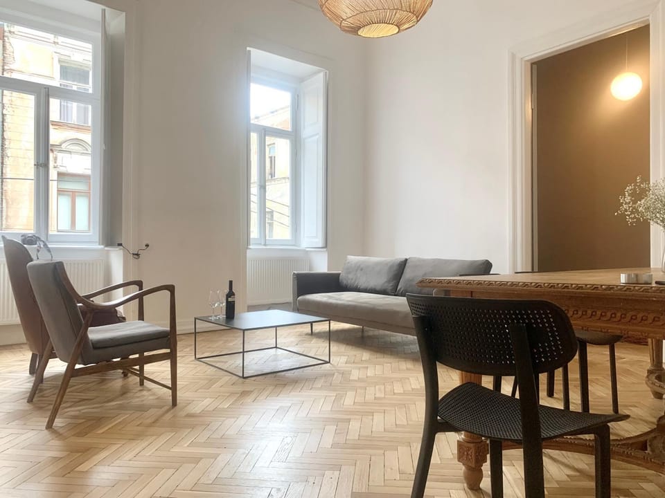 Living room, Seating area, Dining area