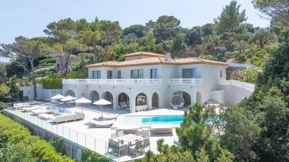 JAMES FCD75 - super exclusive seafront luxury villa in les Parcs de Saint Tropez Villa in Saint-Tropez
