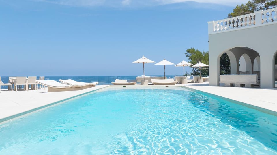 JAMES FCD75 - super exclusive seafront luxury villa in les Parcs de Saint Tropez Villa in Saint-Tropez