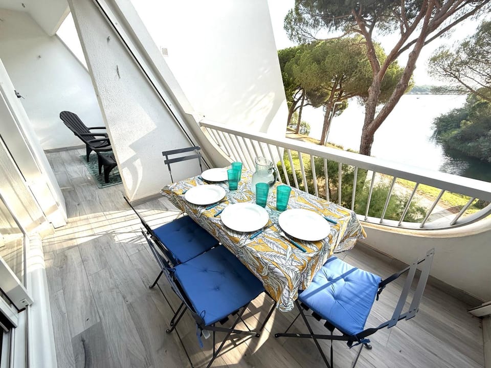 Patio, Day, View (from property/room), Balcony/Terrace, Dining area, internet, internet, internet, air conditioner, air conditioner