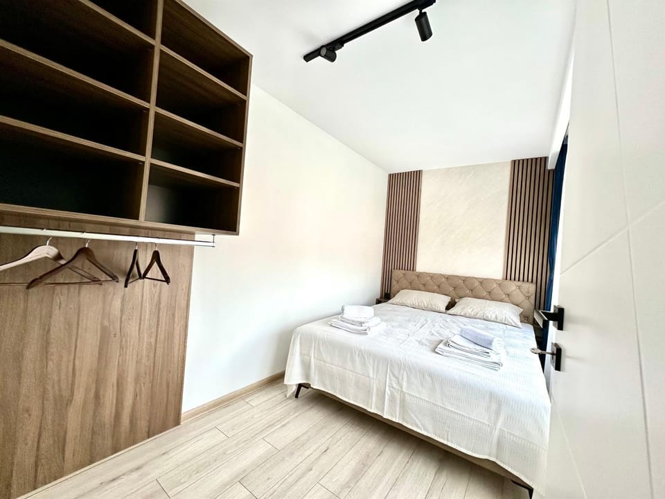 Bed, Photo of the whole room, Bedroom, towels, towels, wardrobe